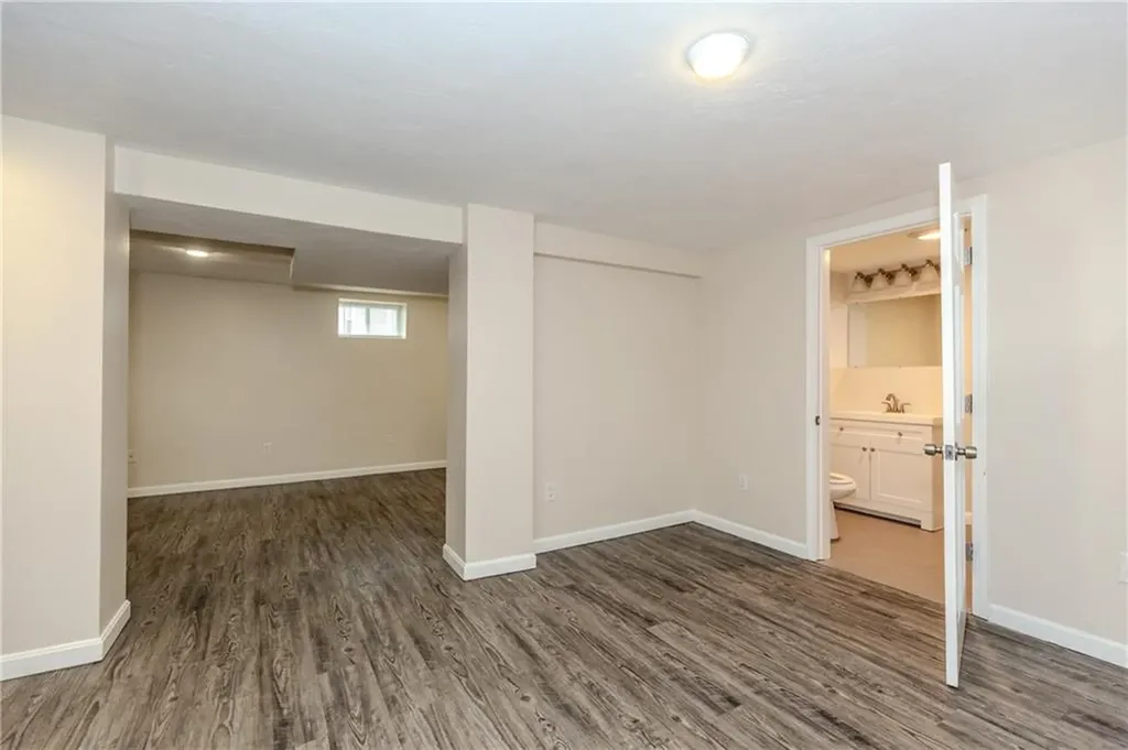 172 Oakland Avenue Providence RI 02908