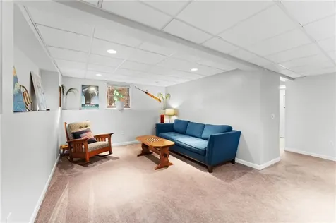 21 Urban Avenue Warwick RI 02888