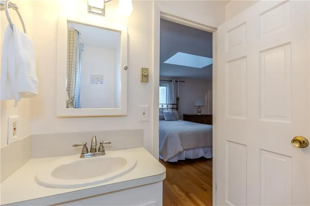 104 Howland Avenue East Providence RI 02914