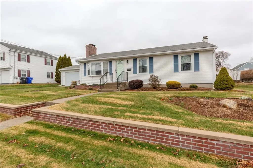 104 Howland Avenue East Providence RI 02914