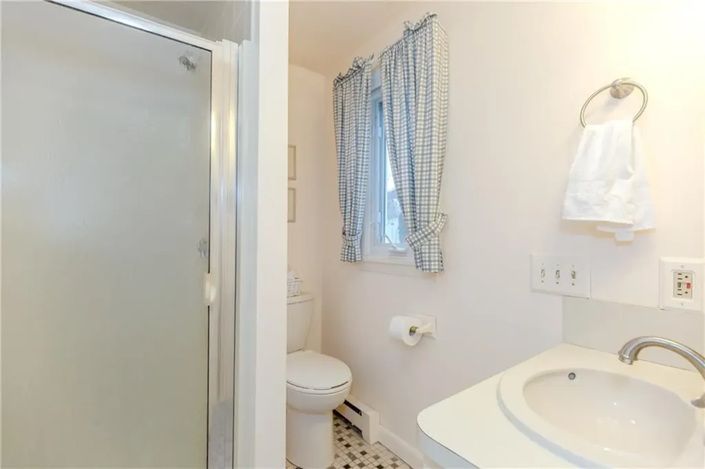 104 Howland Avenue East Providence RI 02914