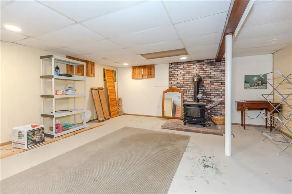 104 Howland Avenue East Providence RI 02914