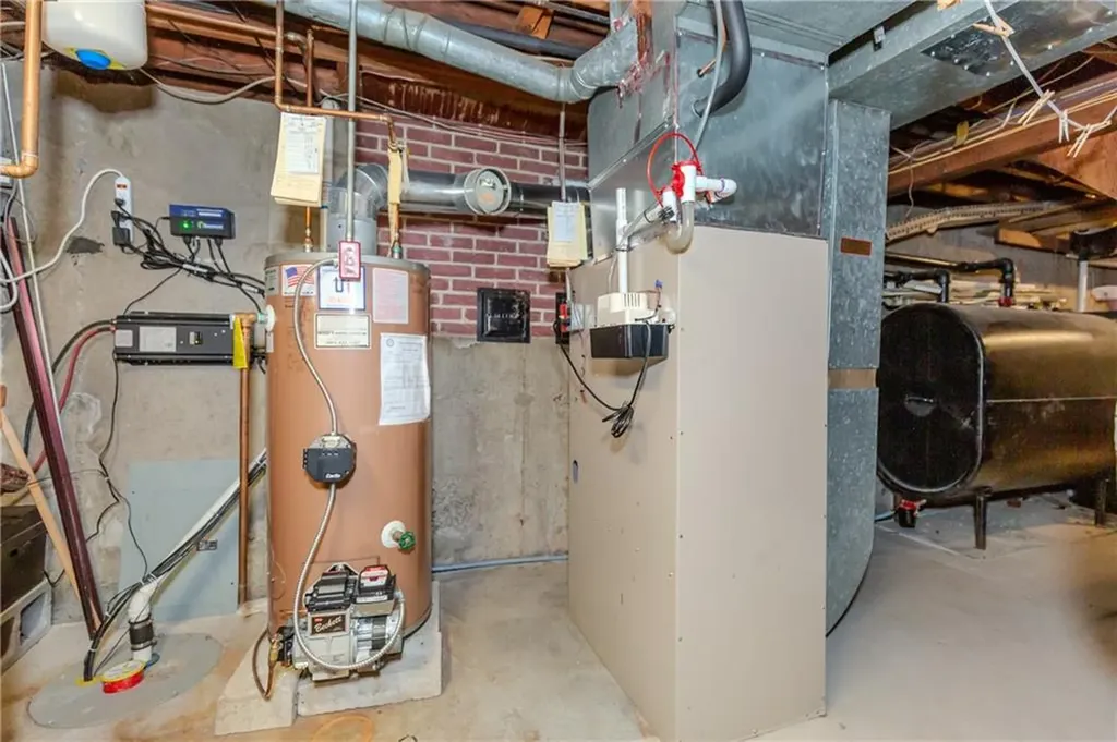 104 Howland Avenue East Providence RI 02914