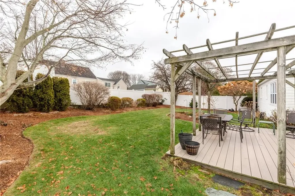 104 Howland Avenue East Providence RI 02914