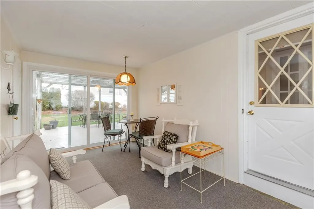 104 Howland Avenue East Providence RI 02914