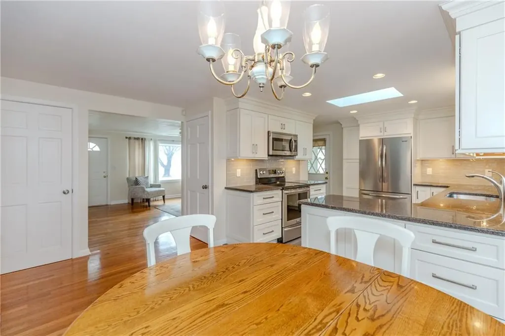 104 Howland Avenue East Providence RI 02914