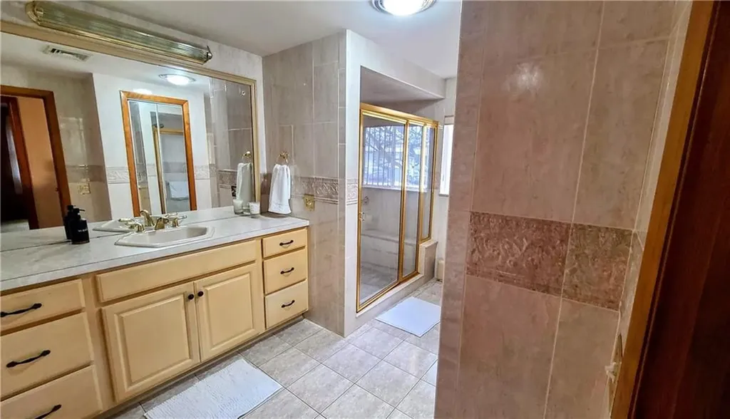 5 Lake Garden Drive Cranston RI 02920