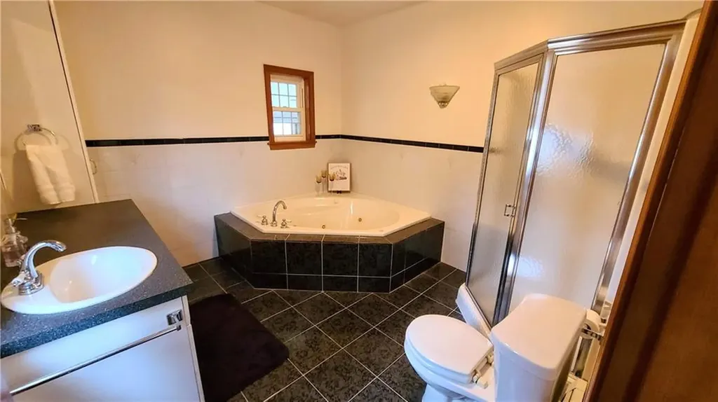 5 Lake Garden Drive Cranston RI 02920