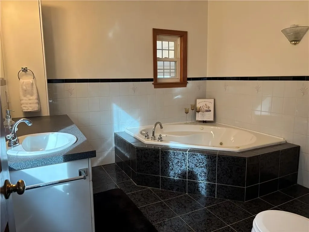 5 Lake Garden Drive Cranston RI 02920