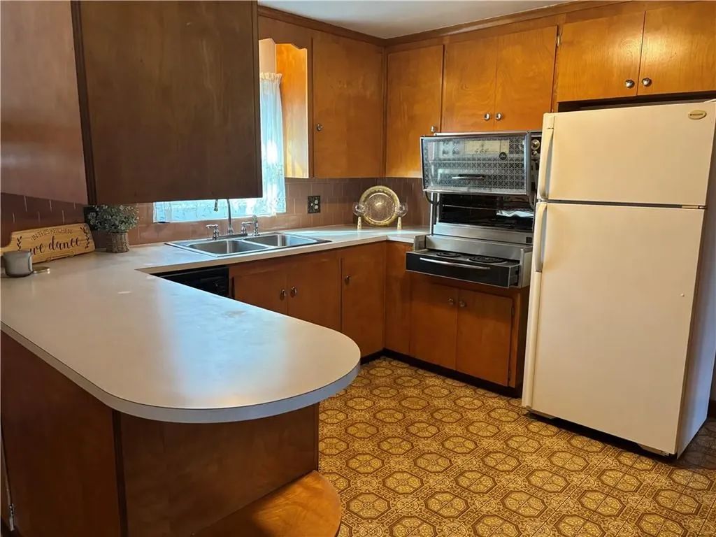 5 Lake Garden Drive Cranston RI 02920
