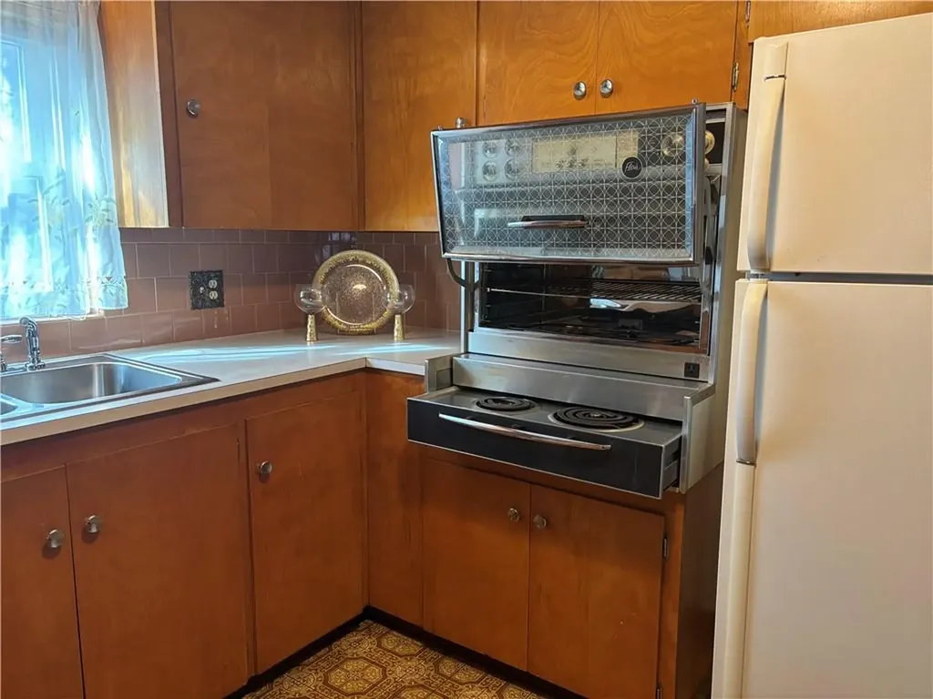 5 Lake Garden Drive Cranston RI 02920