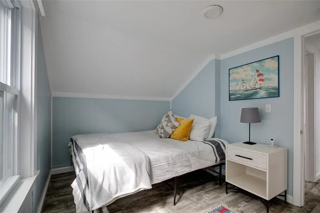 27 Burnside Avenue Newport RI 02840