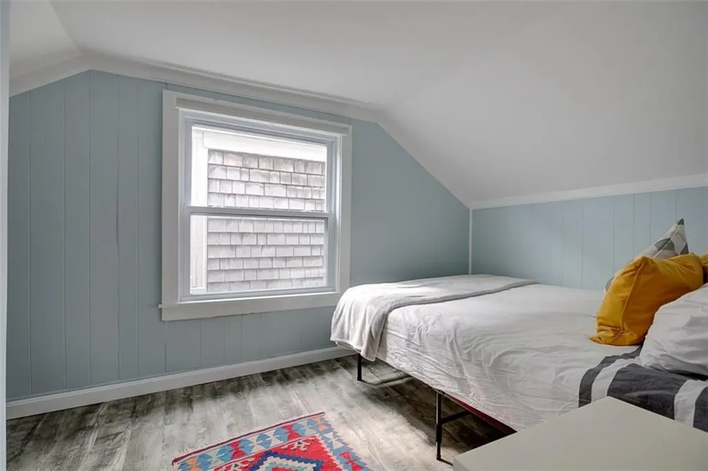 27 Burnside Avenue Newport RI 02840
