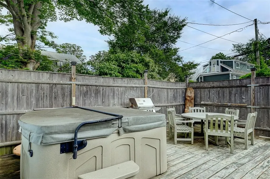 27 Burnside Avenue Newport RI 02840