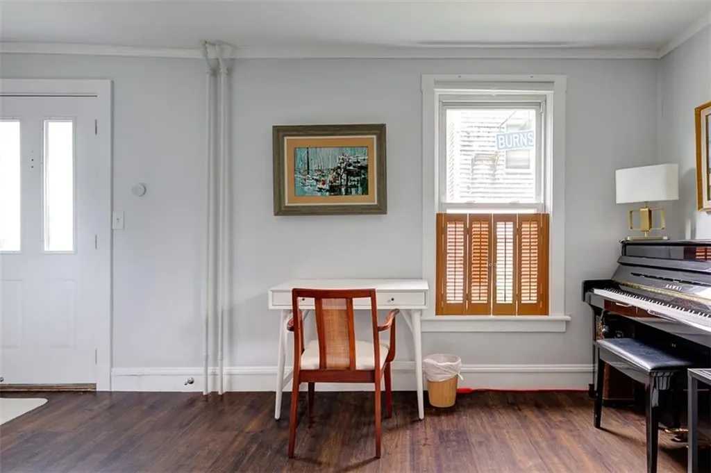 27 Burnside Avenue Newport RI 02840