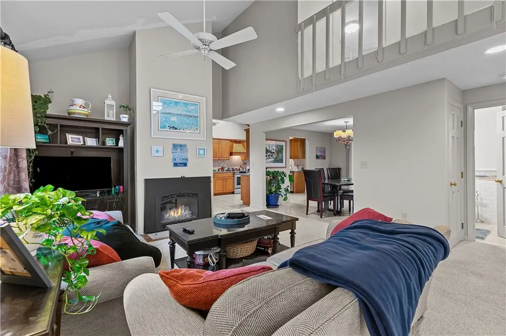8 Village Lane Narragansett RI 02882