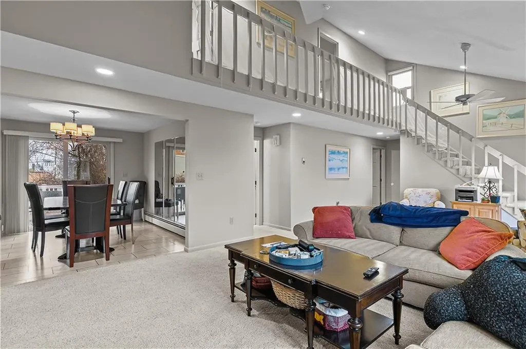 8 Village Lane Narragansett RI 02882