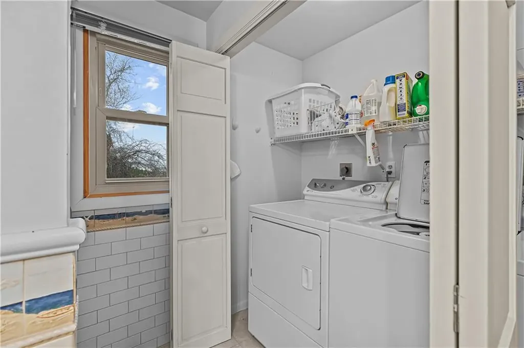 8 Village Lane Narragansett RI 02882