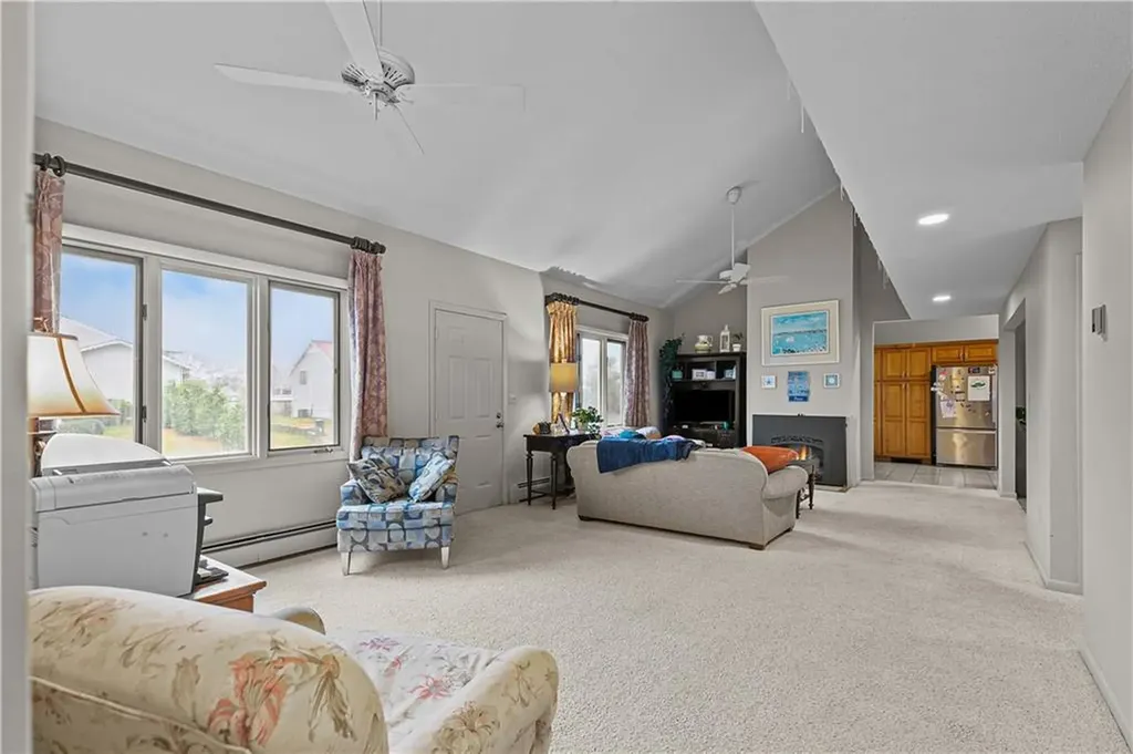 8 Village Lane Narragansett RI 02882