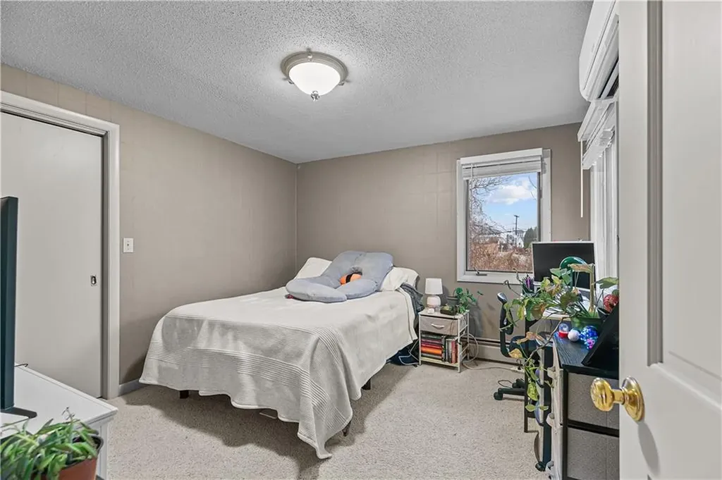 8 Village Lane Narragansett RI 02882