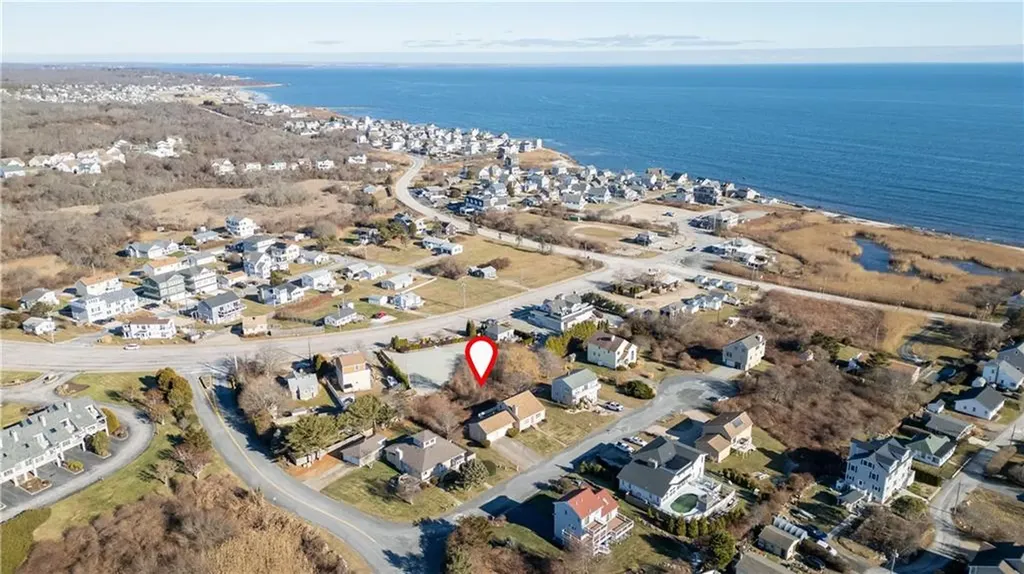 8 Village Lane Narragansett RI 02882