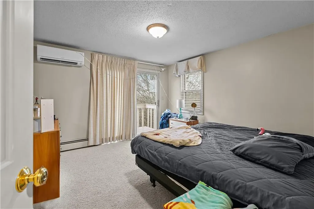 8 Village Lane Narragansett RI 02882