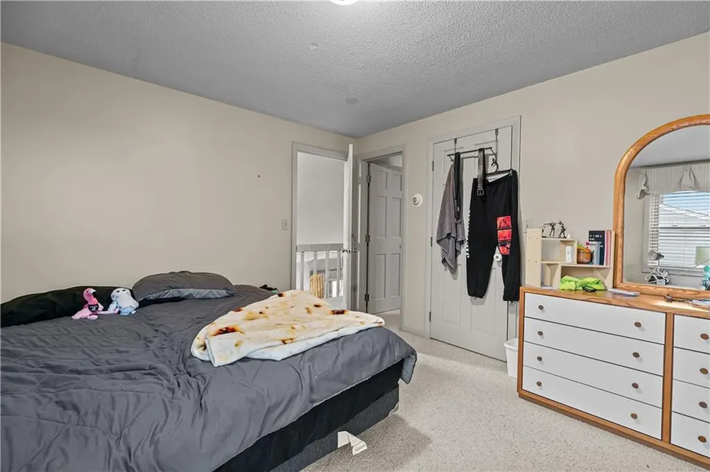 8 Village Lane Narragansett RI 02882