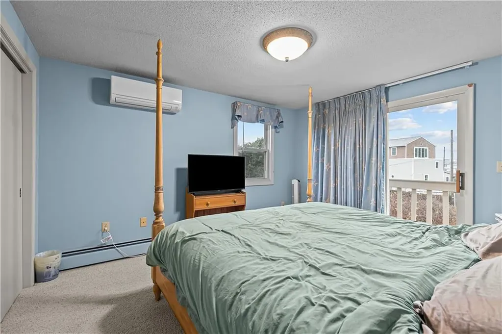 8 Village Lane Narragansett RI 02882