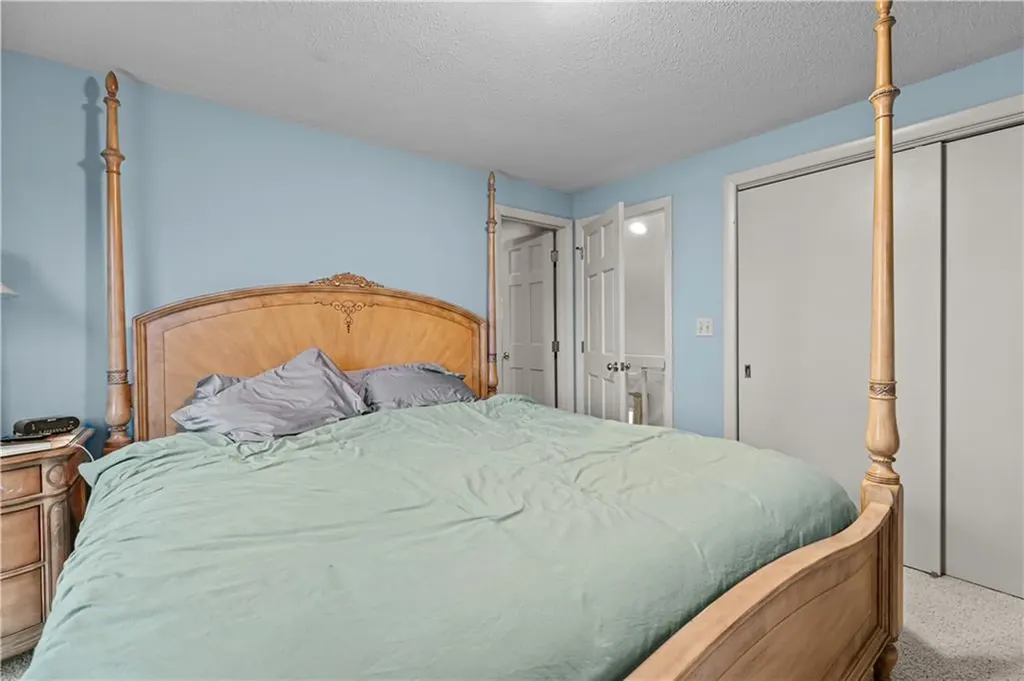 8 Village Lane Narragansett RI 02882