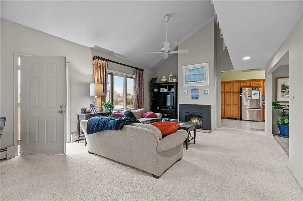 8 Village Lane Narragansett RI 02882