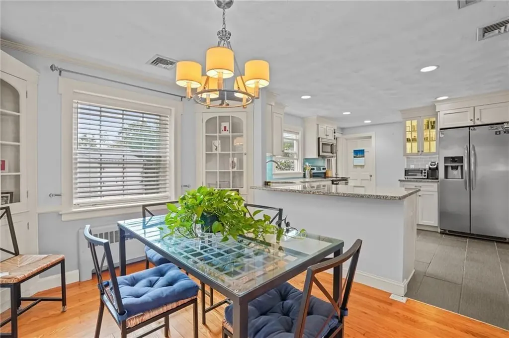 372 Manor Drive Warwick RI 02888