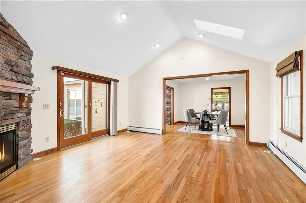 2 Palmer Street Barrington RI 02806