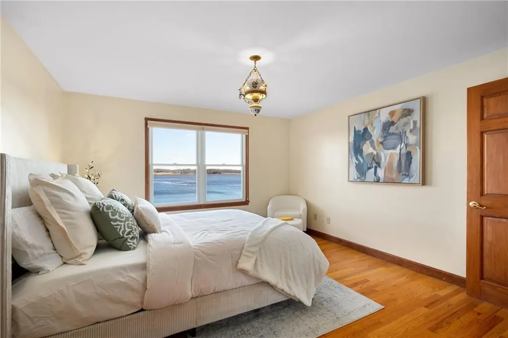 2 Palmer Street Barrington RI 02806