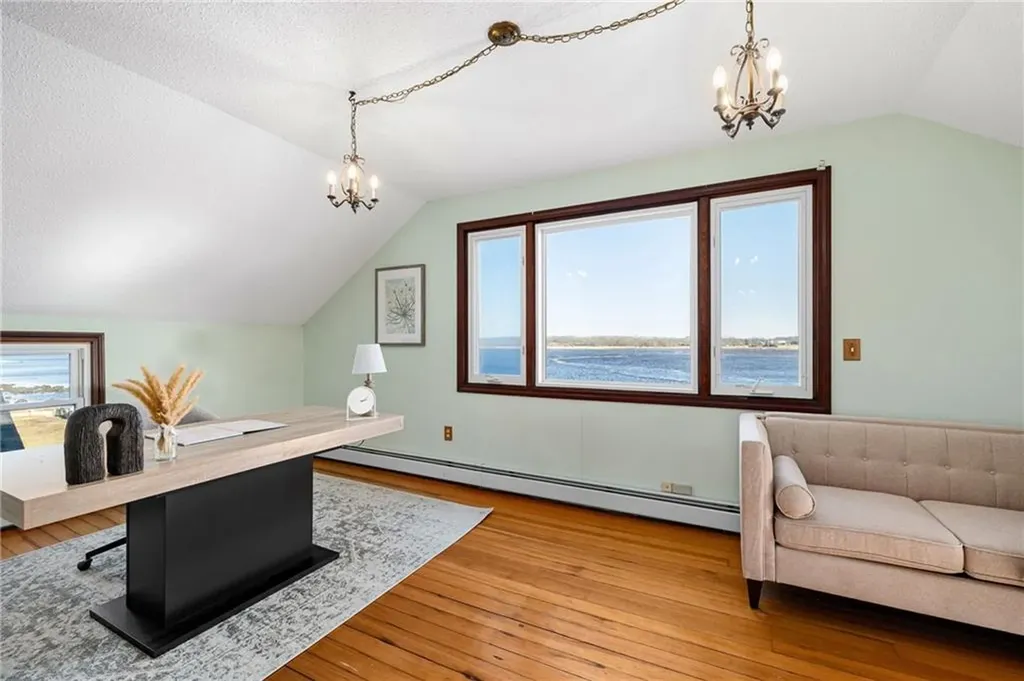 2 Palmer Street Barrington RI 02806