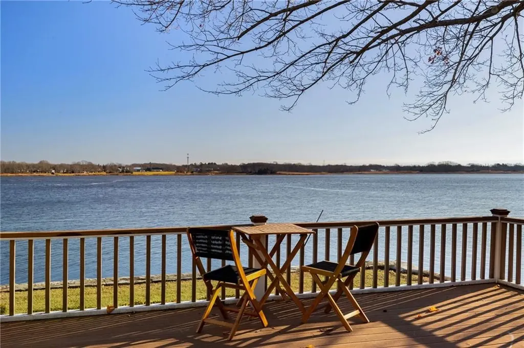 2 Palmer Street Barrington RI 02806