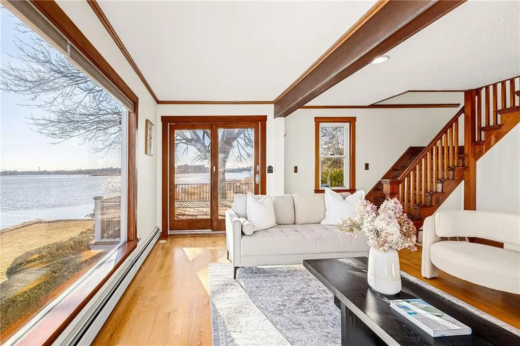 2 Palmer Street Barrington RI 02806