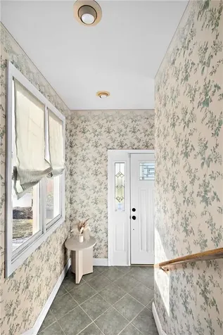 2 Palmer Street Barrington RI 02806