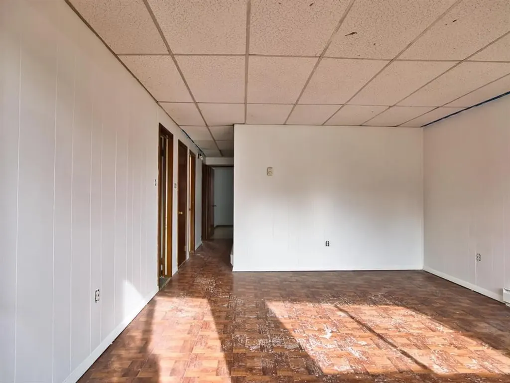 90 92 Furey Avenue Tiverton RI 02878