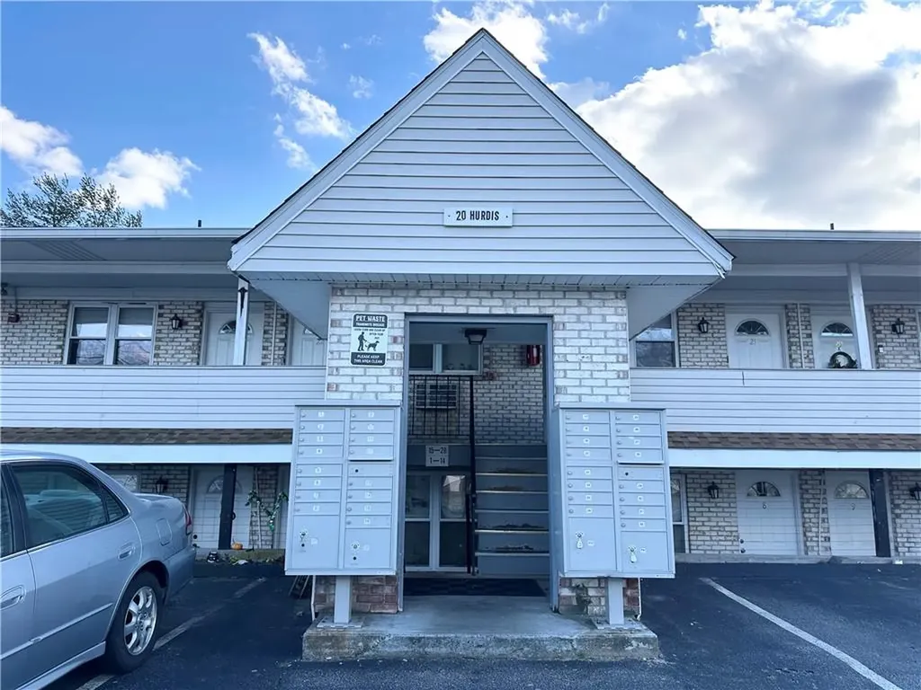 20 Hurdis Street North Providence RI 02904