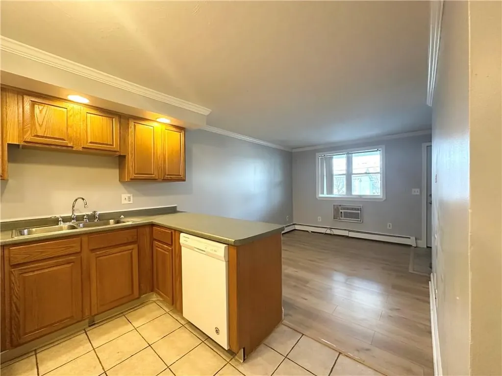 20 Hurdis Street North Providence RI 02904