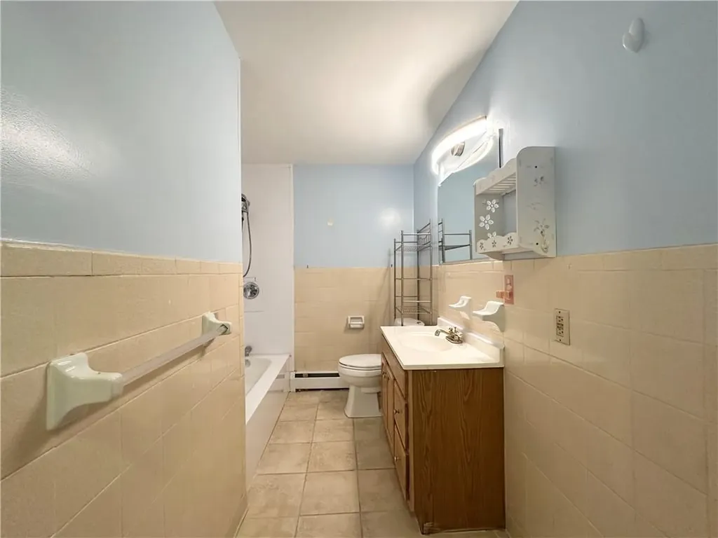 20 Hurdis Street North Providence RI 02904