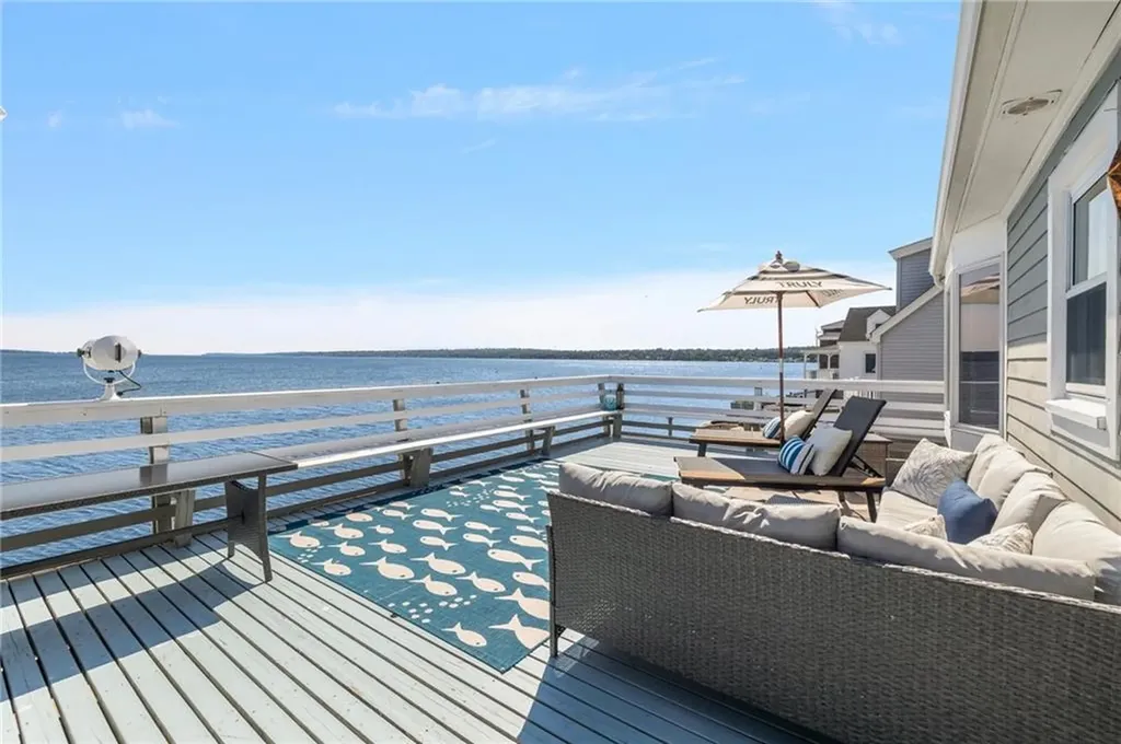 115 Seaconnet Boulevard Portsmouth RI 02871
