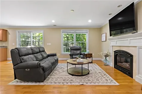 23 Teaberry Drive Lane Tiverton RI 02878