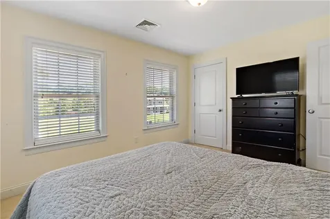 23 Teaberry Drive Lane Tiverton RI 02878