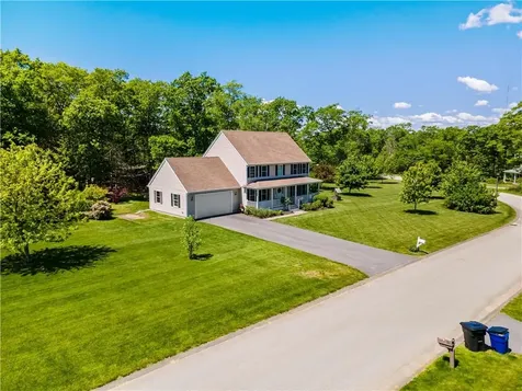 23 Teaberry Drive Lane Tiverton RI 02878