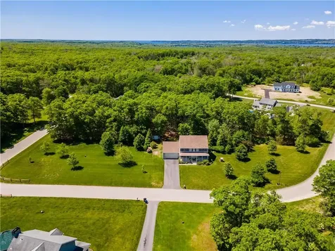 23 Teaberry Drive Lane Tiverton RI 02878