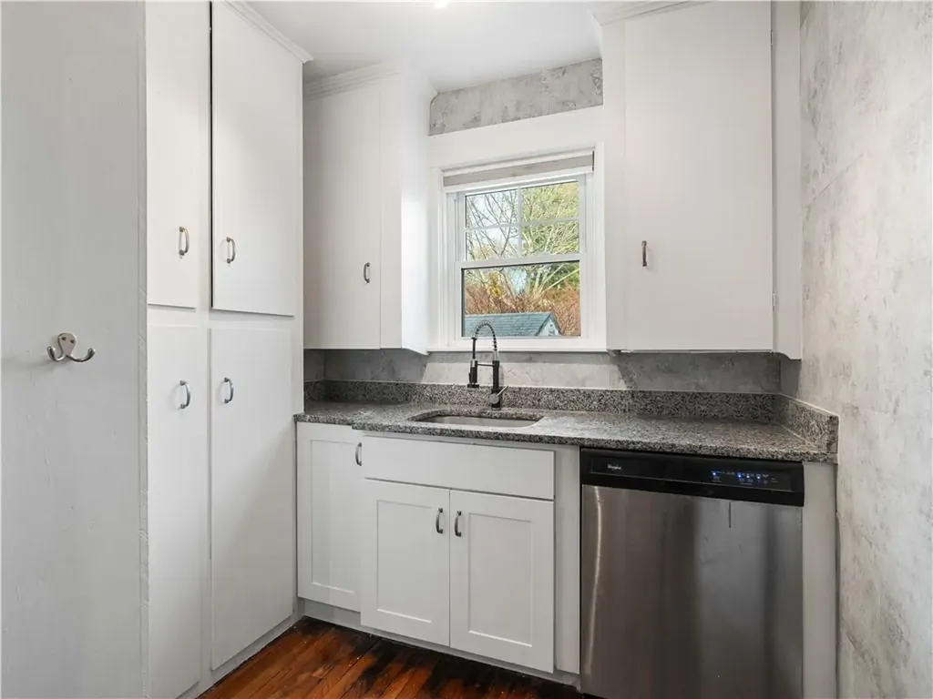 217 River Avenue Providence RI 02908