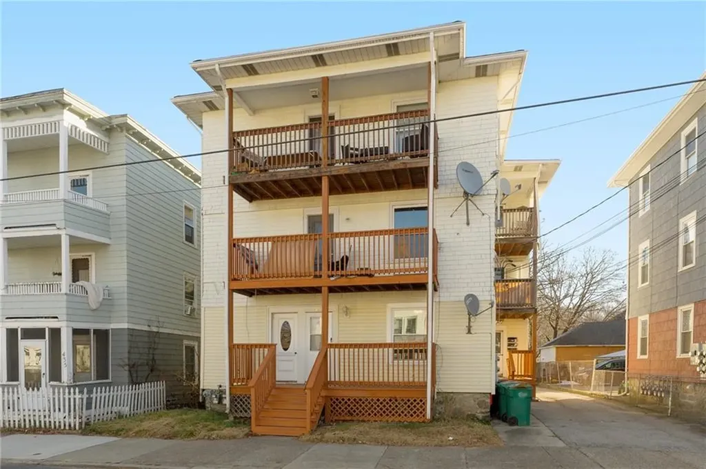 431 Wood Avenue Woonsocket RI 02895