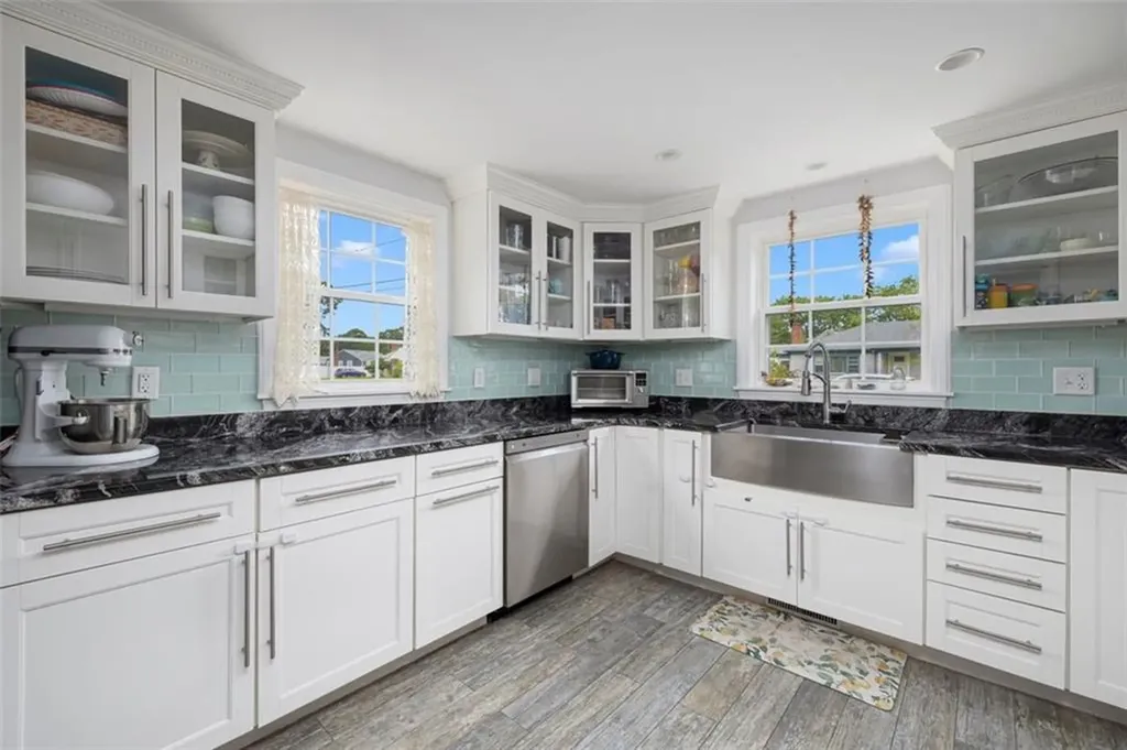 35 Missouri Drive Warwick RI 02886