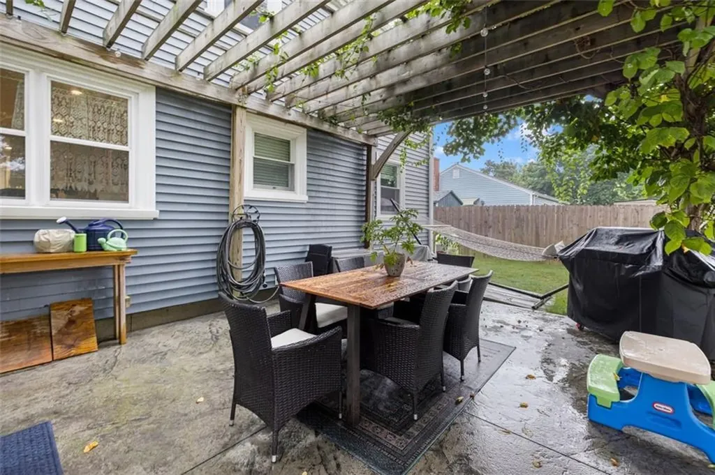 35 Missouri Drive Warwick RI 02886
